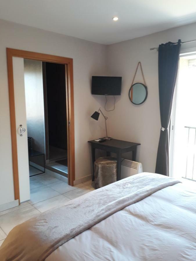 Guest House Domaine Des Grouilleres Saint-Clair-du-Rhone Luaran gambar